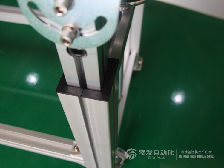 機(jī)械手配套標(biāo)準(zhǔn)高端帶平臺(tái)皮帶輸送機(jī)