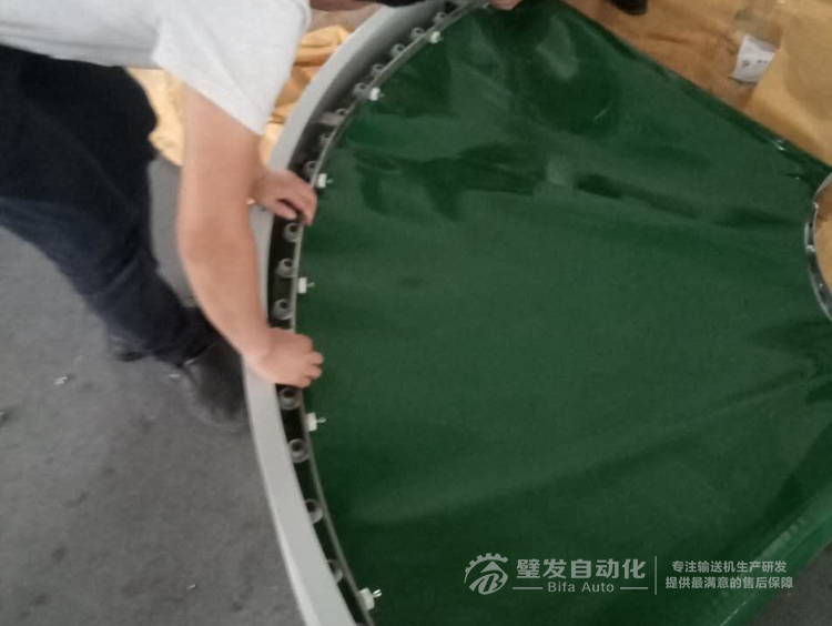 90度轉彎輸送機