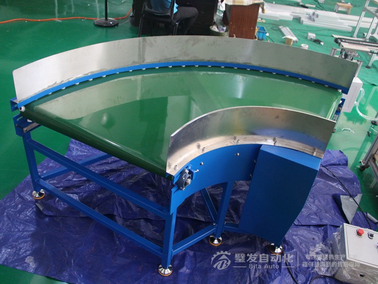 碳鋼藍(lán)色烤漆加擋邊90度皮帶轉(zhuǎn)彎?rùn)C(jī) 碳鋼藍(lán)色烤漆加擋邊90度皮帶轉(zhuǎn)彎?rùn)C(jī)