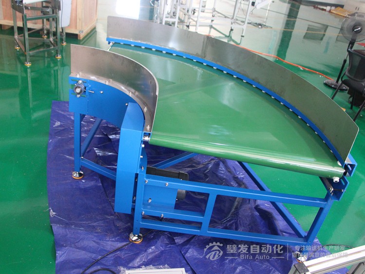 碳鋼藍(lán)色烤漆加擋邊90度皮帶轉(zhuǎn)彎?rùn)C(jī) 碳鋼藍(lán)色烤漆加擋邊90度皮帶轉(zhuǎn)彎?rùn)C(jī)